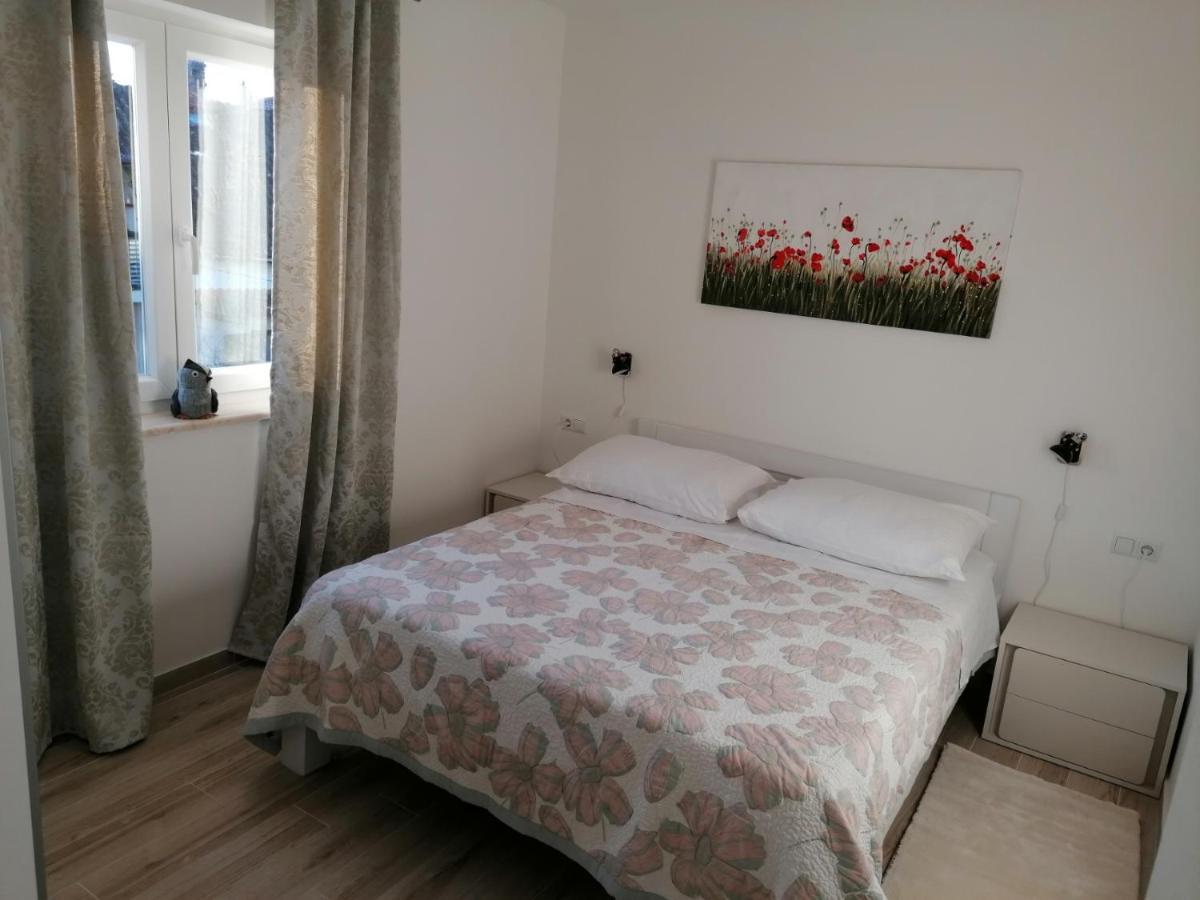 Apartment Nada 2 Малинска Экстерьер фото